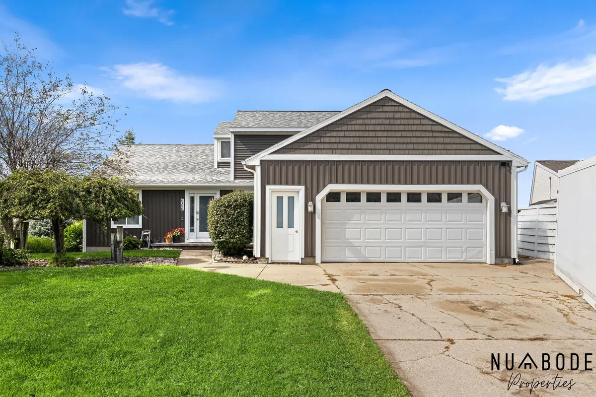 3037 Bluewater Lane Sw, Grandville, MI 49418 - #1