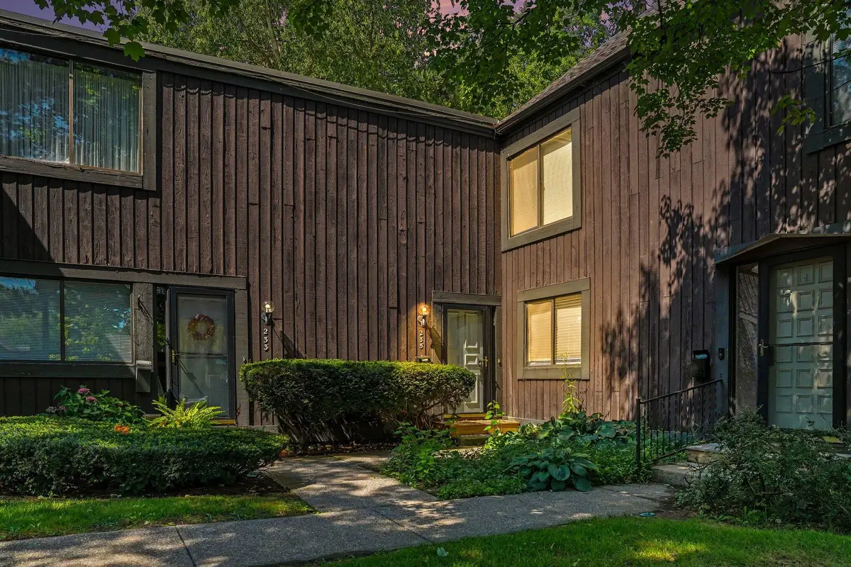235 Durness Court, Kalamazoo, MI 49006 - #1