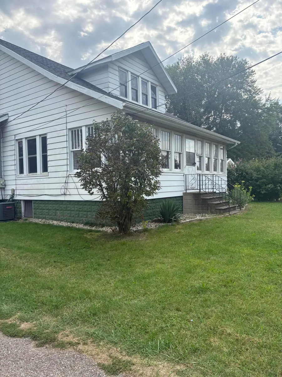 329 S Church Street S, Coloma, MI 49038 - #3