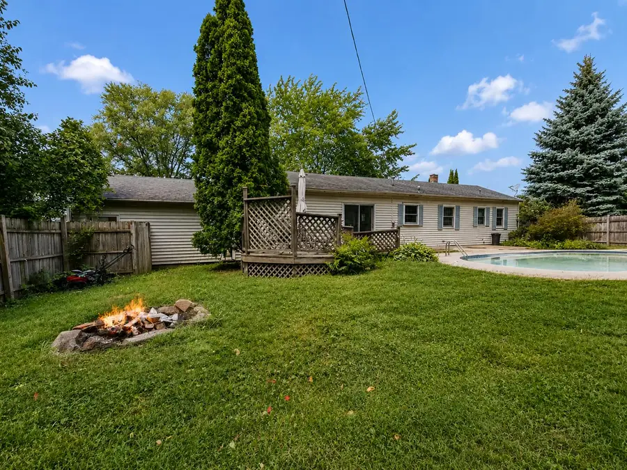 736 N Michigan Street, Fremont, MI 49412 - #3