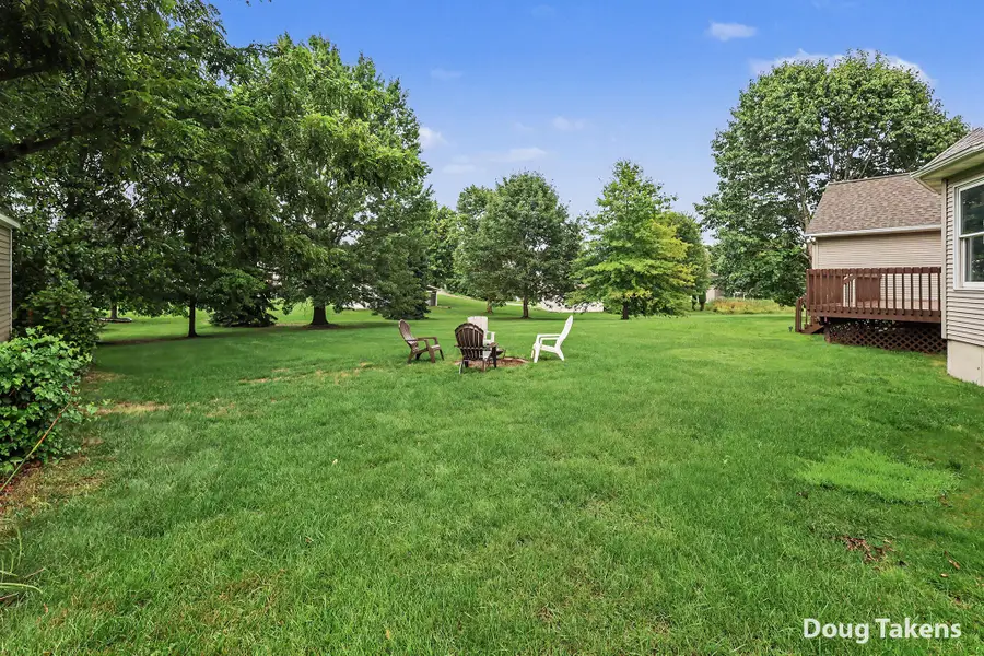 381 White Stag Court Sw, Grandville, MI 49418 - #3