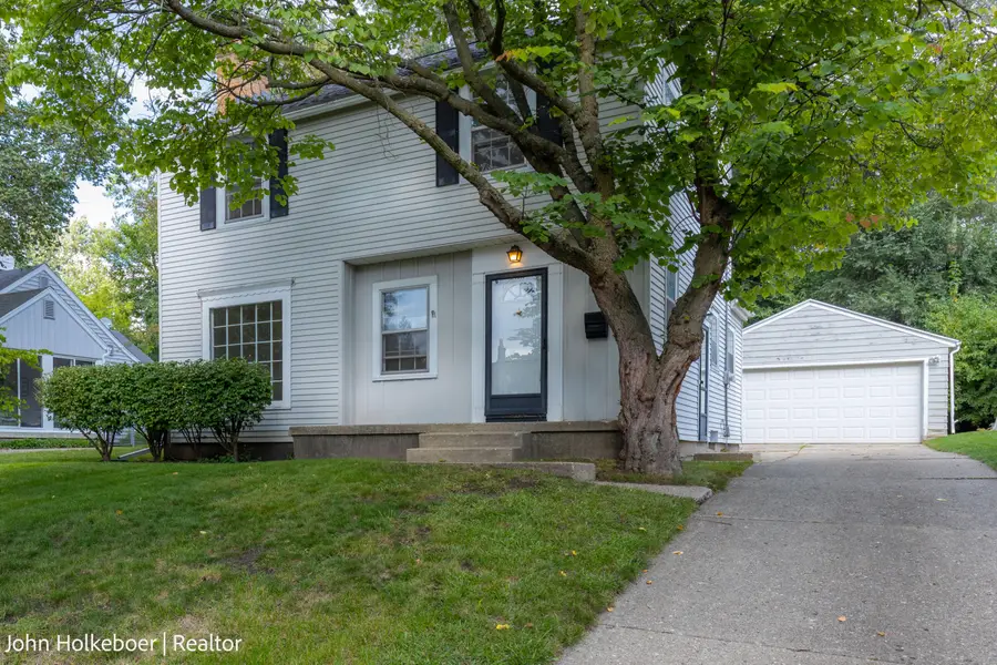 1126 Kenesaw Drive Se, East Grand Rapids, MI 49506 - #3