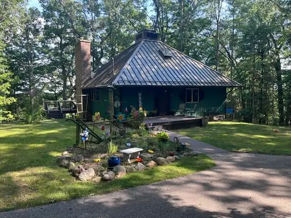 2235 Siuda Road, Manistee, MI 49660