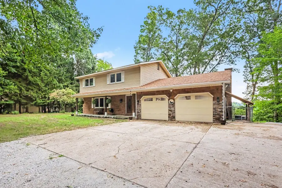 127 E Maple Street, Fruitport, MI 49415 - #3