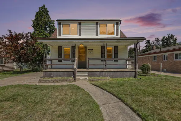 21915 Ridgeway Street, Saint Clair Shores, MI 48080