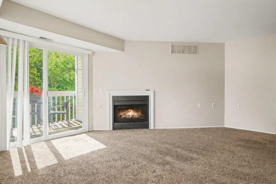 2231 S Huron Parkway #2, Ann Arbor, MI 48104 - #3