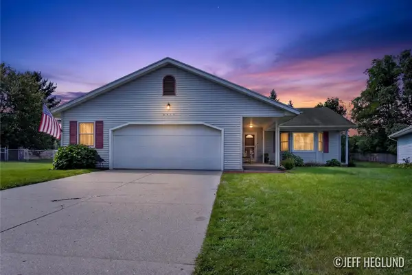 2416 Dewberry Drive Ne, Grand Rapids, MI 49505
