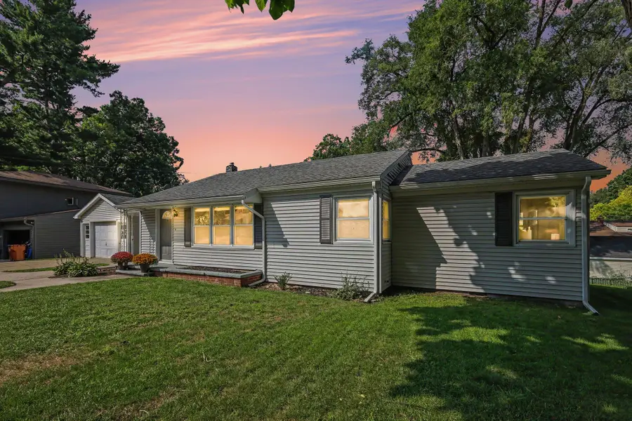 832 N Jefferson Street, Lowell, MI 49331 - #2