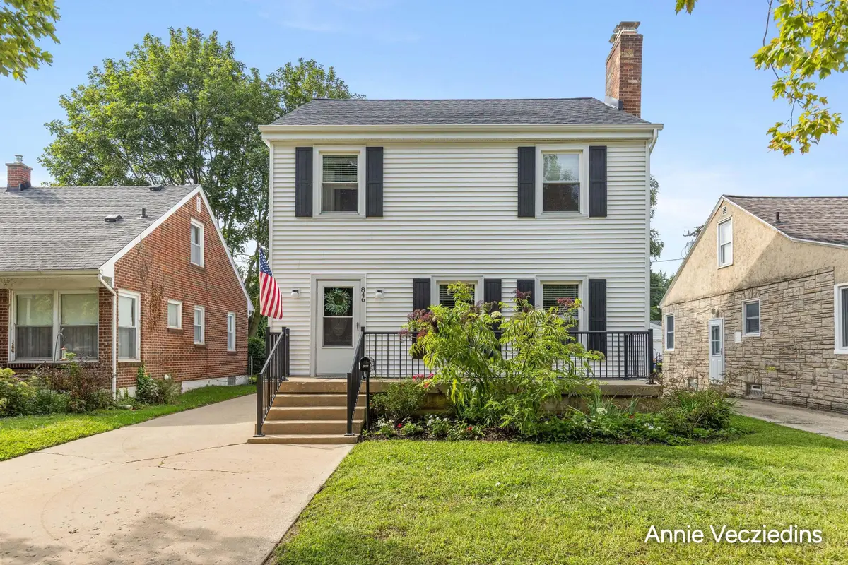 846 Lake Michigan Drive Nw, Grand Rapids, MI 49504 - #1