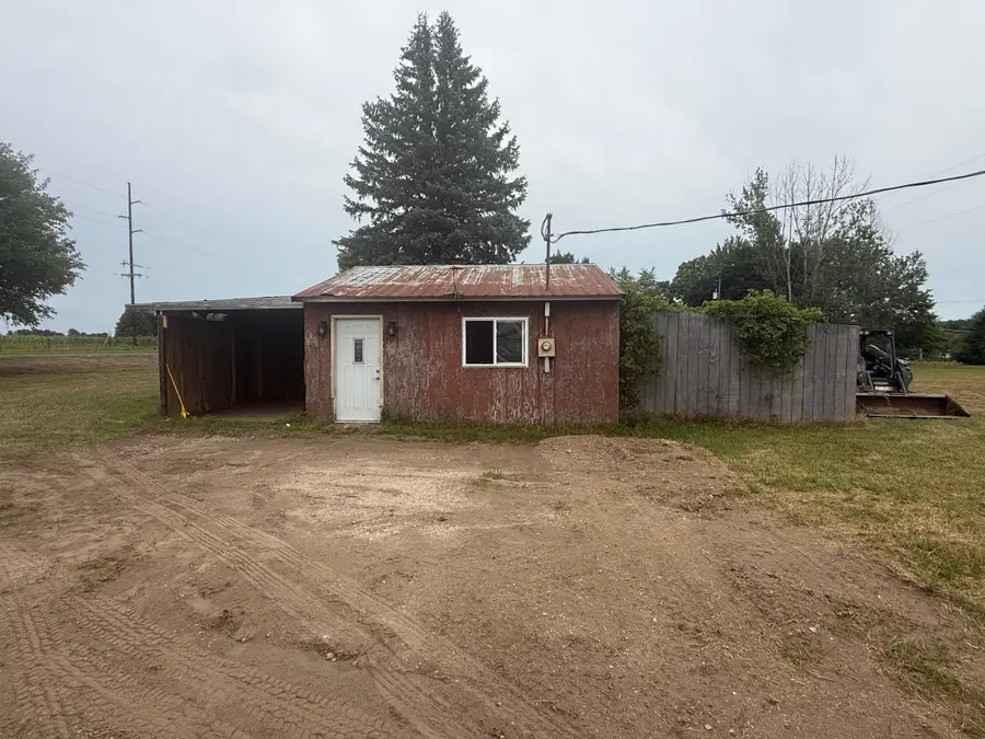 7573 County Farm Road, Greenville, MI 48838 - #2