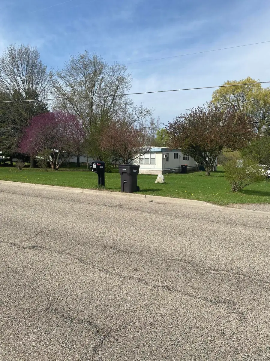 13915 West Street, Cedar Springs, MI 49319 - #3