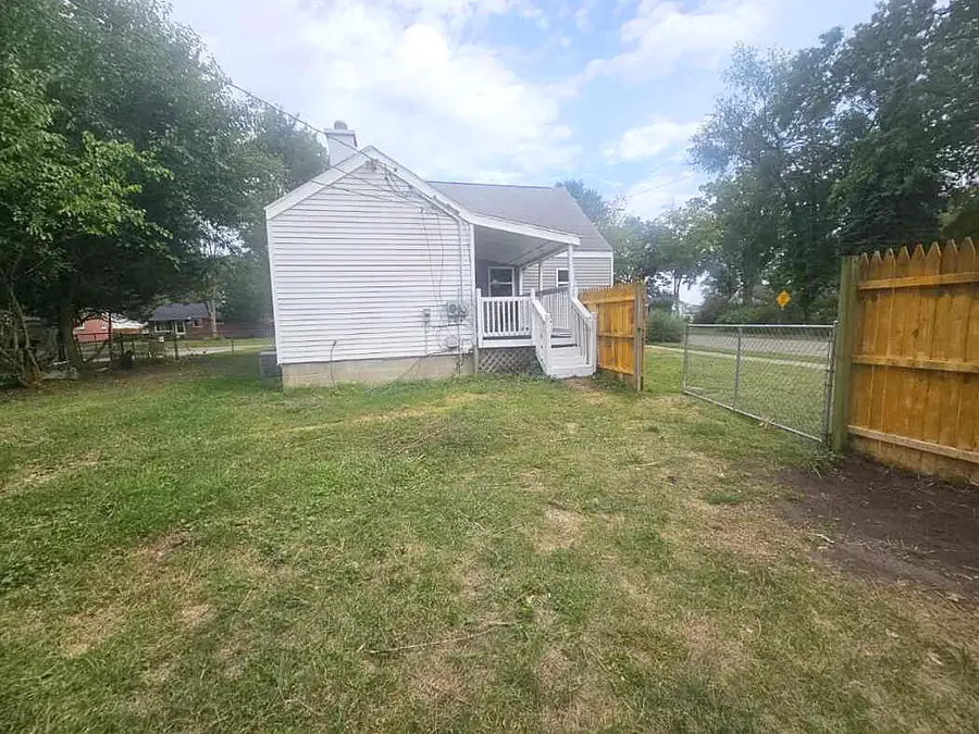 6015 Herbert Street, Westland, MI 48185 - #2