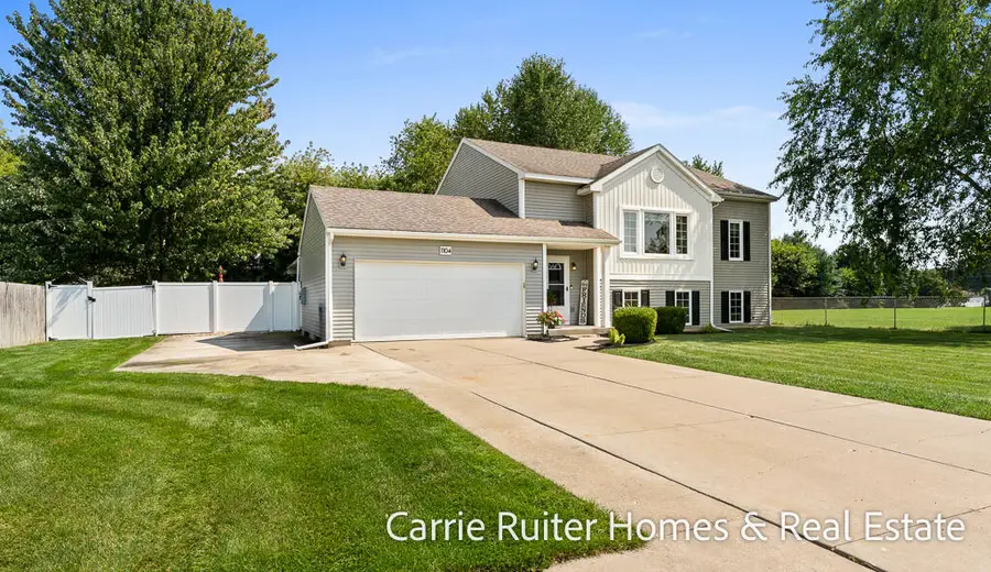 1104 Zachary Street, Vicksburg, MI 49097 - #2