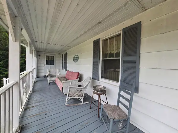 30321 W Jefferson Avenue, Gibraltar, MI 48173