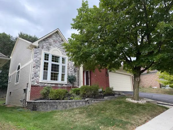 34763 Pickford Drive, Farmington Hills, MI 48335