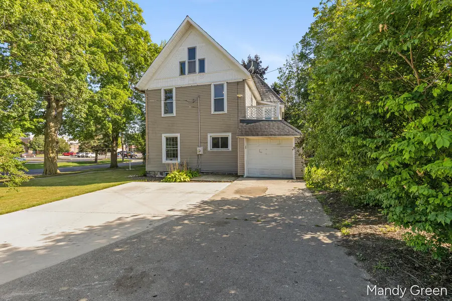 118 S 2nd Street, Carson City, MI 48811 - #3