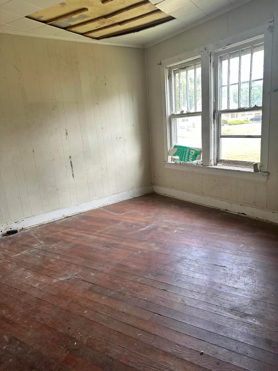 4326 Circle Drive, Flint, MI 48507 - #3