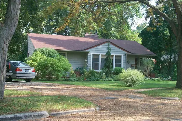 120 Clardale Court, Chelsea, MI 48118