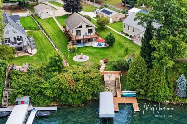 5919 S Croton Hardy Drive, Newaygo, MI 49337