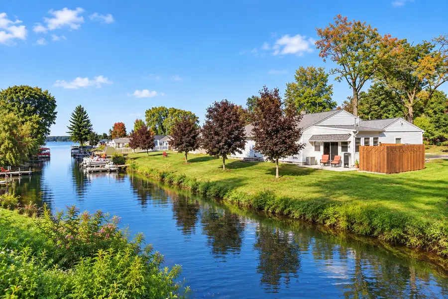1717 E Hess Lake Drive, Grant, MI 49327 - #2