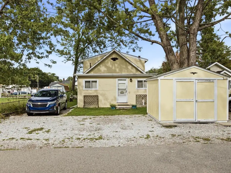 124 N Park Drive, Algonac, MI 48001 - #3