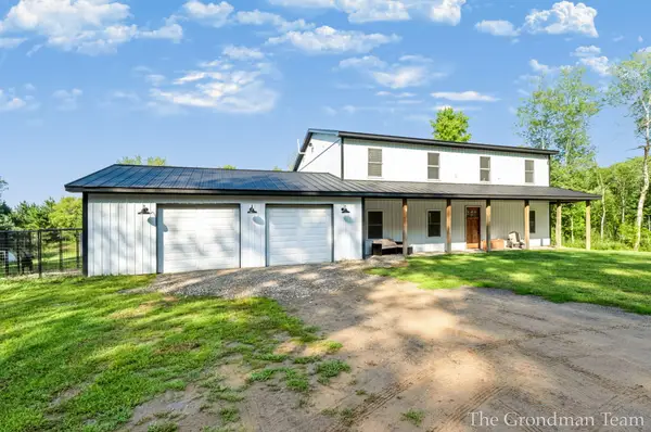 9418 Deer Valley Drive, Greenville, MI 48838