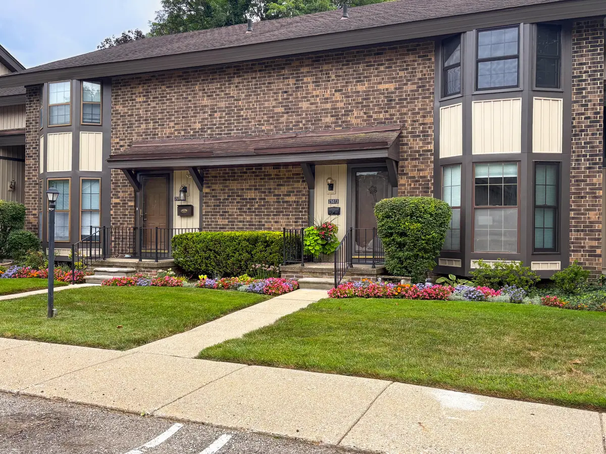 25073 Oakbrooke Drive, Southfield, MI 48033 - #1
