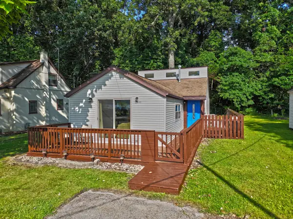 63432 N Lakeshore Drive, Dowagiac, MI 49047