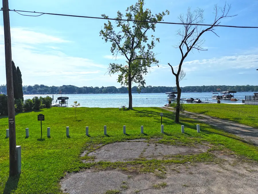63432 N Lakeshore Drive, Dowagiac, MI 49047 - #2