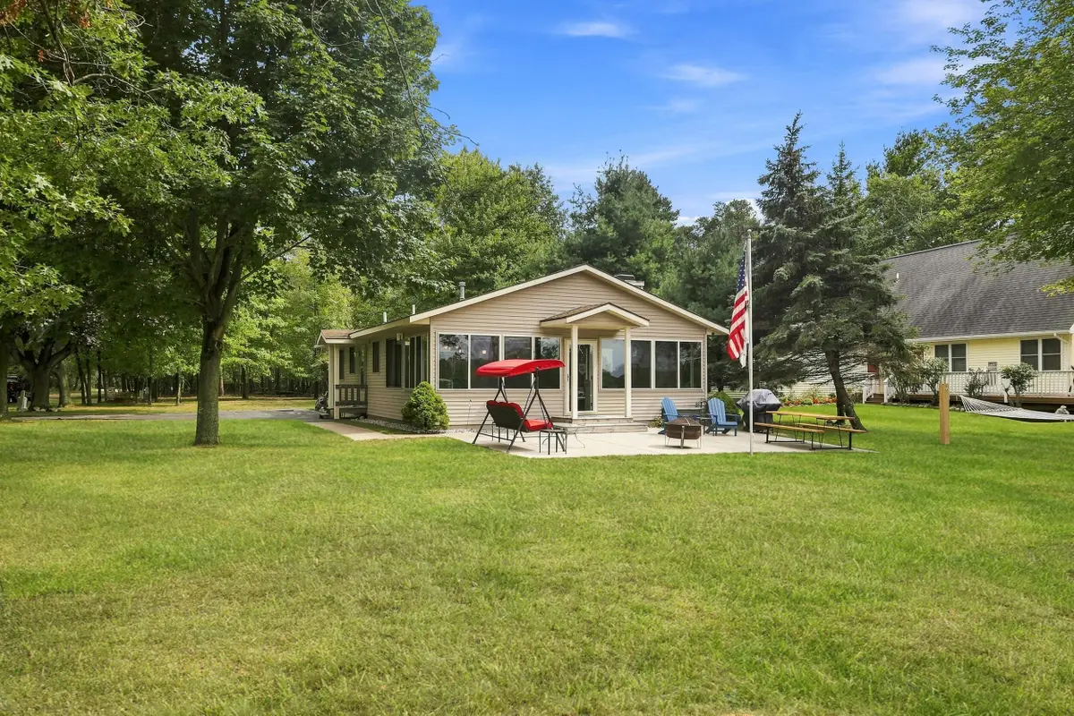 10111 Peppermill Lane, Canadian Lakes, MI 49346 - #1