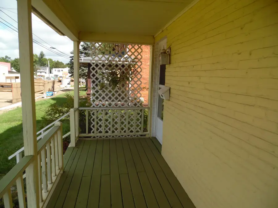 1813 S Martin Luther King Jr Drive S, Jackson, MI 49203 - #3