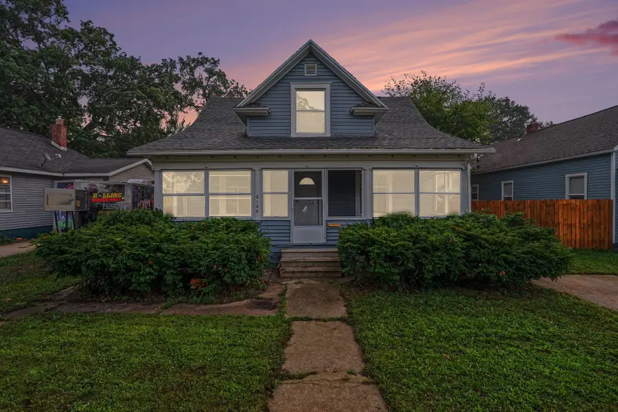 2128 Hoyt Street, Muskegon Heights, MI 49444 - #3