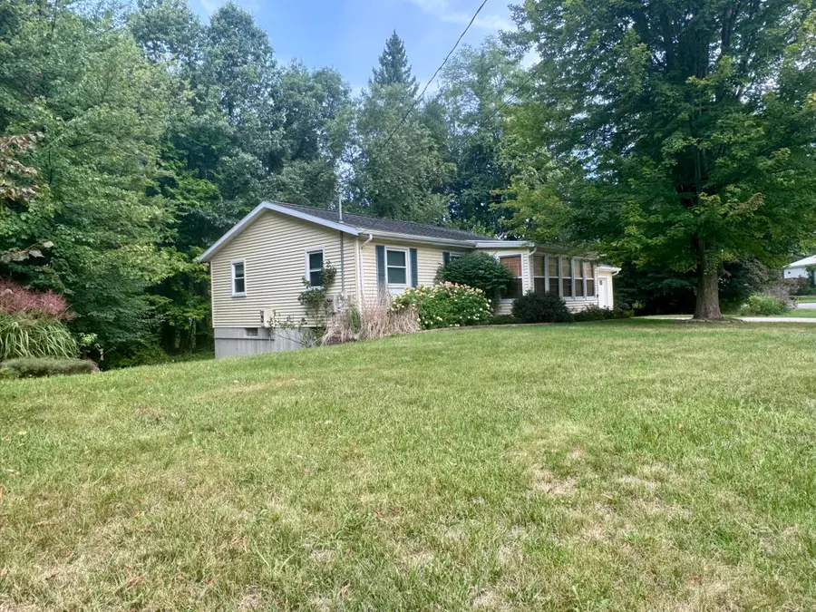 1311 Crescent Street, Greenville, MI 48838 - #3