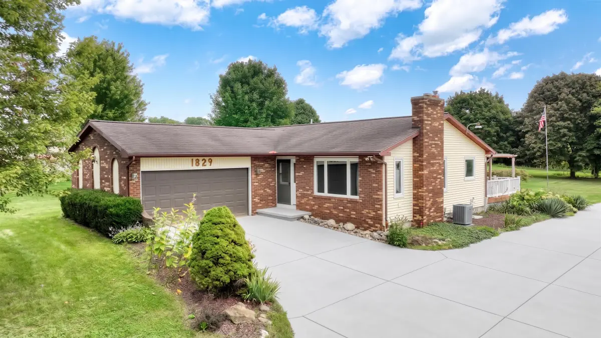 1829 N Sandstone Road, Jackson, MI 49201 - #1