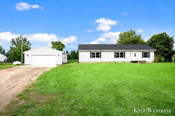 11877 Elkins Street Ne, Greenville, MI 48838