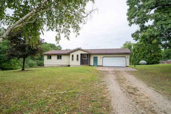 12344 Podunk Avenue Ne, Greenville, MI 48838