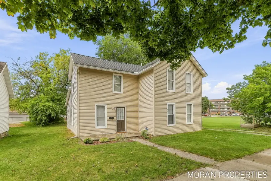 215 2nd Avenue, Big Rapids, MI 49307 - #2