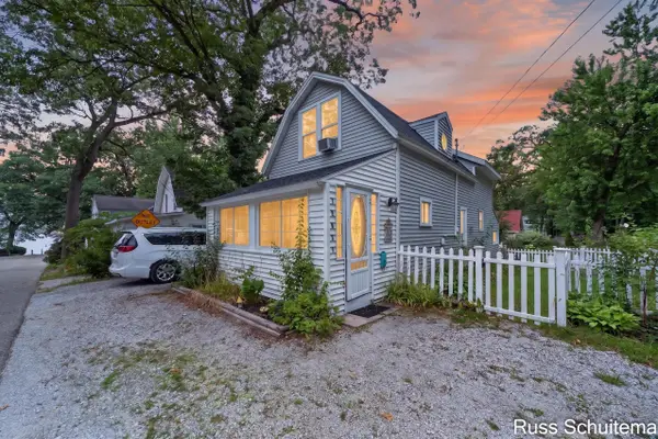 15831 Cherry Street, Spring Lake, MI 49456