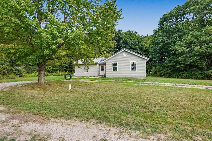 2225 S Wisner Avenue, Fremont, MI 49412 - #2