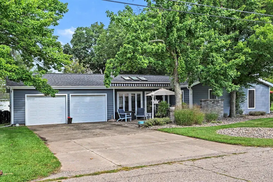 102 N Chicago Street, New Buffalo, MI 49117 - #3
