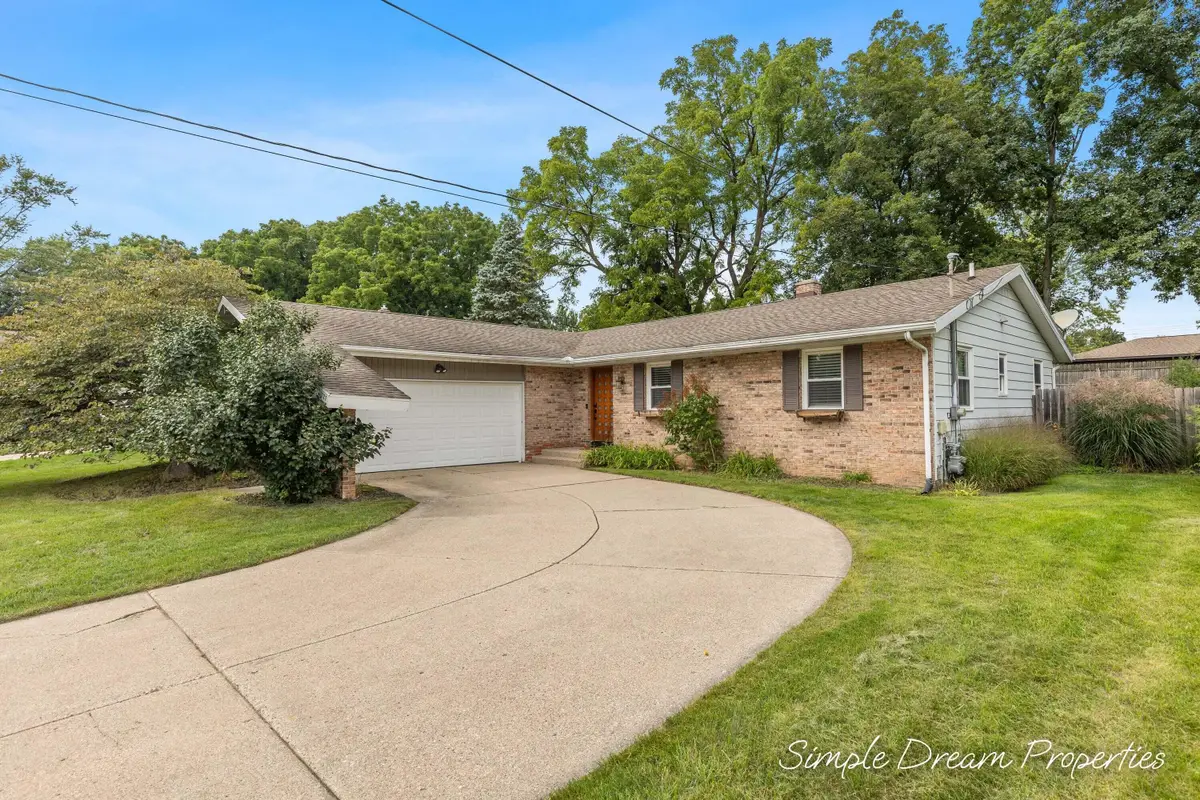 1727 Weymouth Drive Se, Grand Rapids, MI 49508 - #1