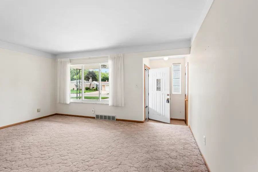 8921 Ardel Drive, Sterling Heights, MI 48314 - #3