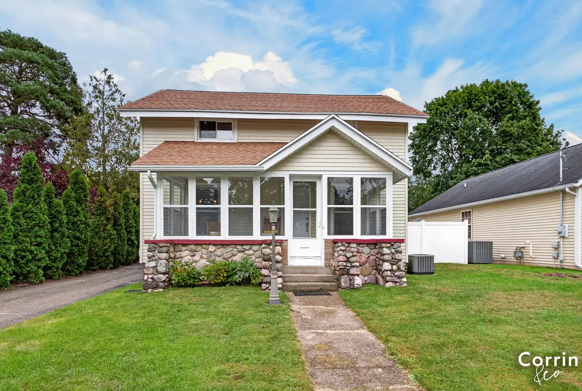 370 Norwood Street, Rockford, MI 49341 - #1