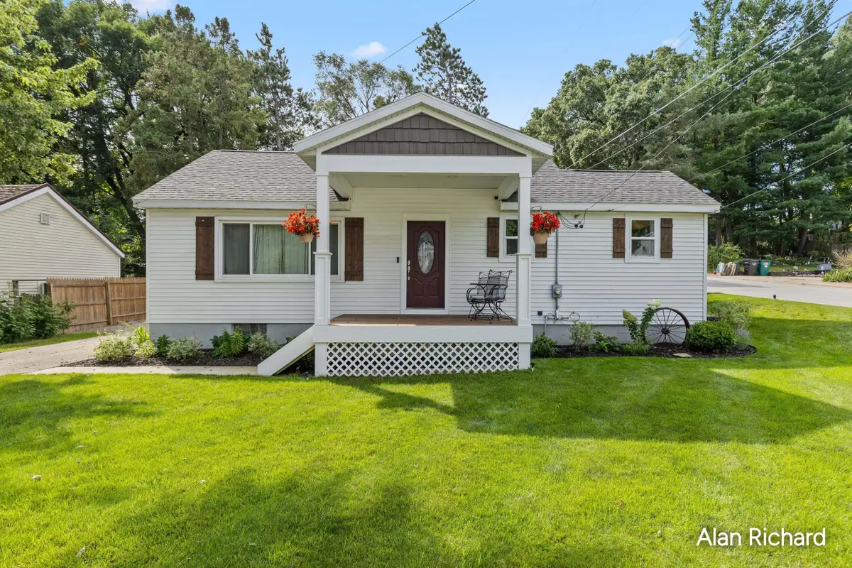854 Ferris Street Nw, Grand Rapids, MI 49544 - #1