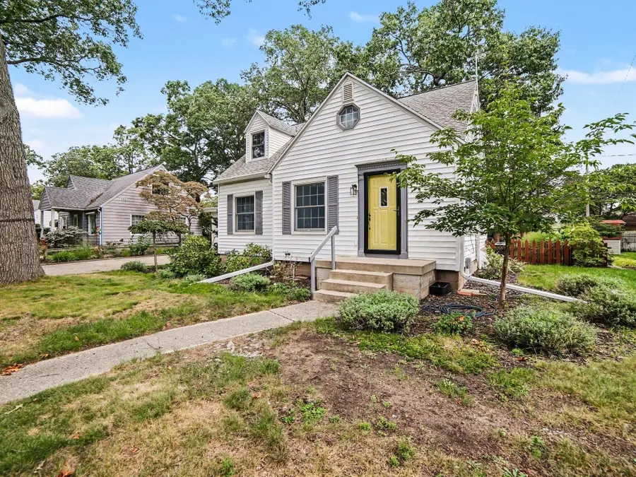 3554 Mccracken Street, Norton Shores, MI 49441 - #3