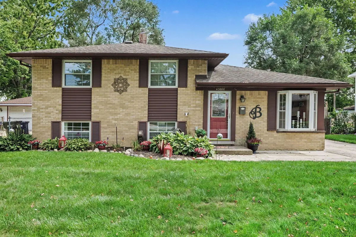 43666 Deborah Drive, Sterling Heights, MI 48313 - #1