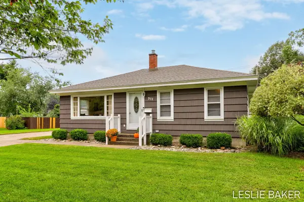 311 W 30th Street, Holland, MI 49423