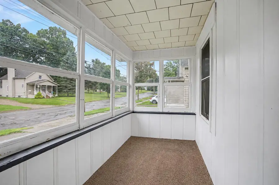 330 N Gorham Street, Jackson, MI 49202 - #3