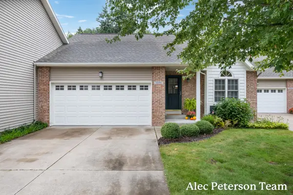 1544 Beechtree Commons, Grand Haven, MI 49417
