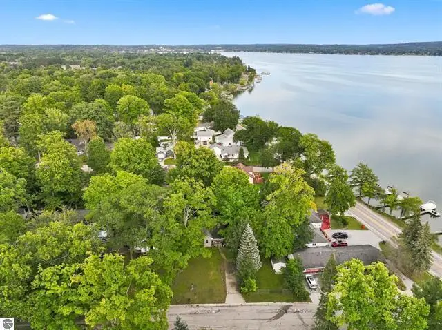 116 Huron Place, Cadillac, MI 49601 - #1